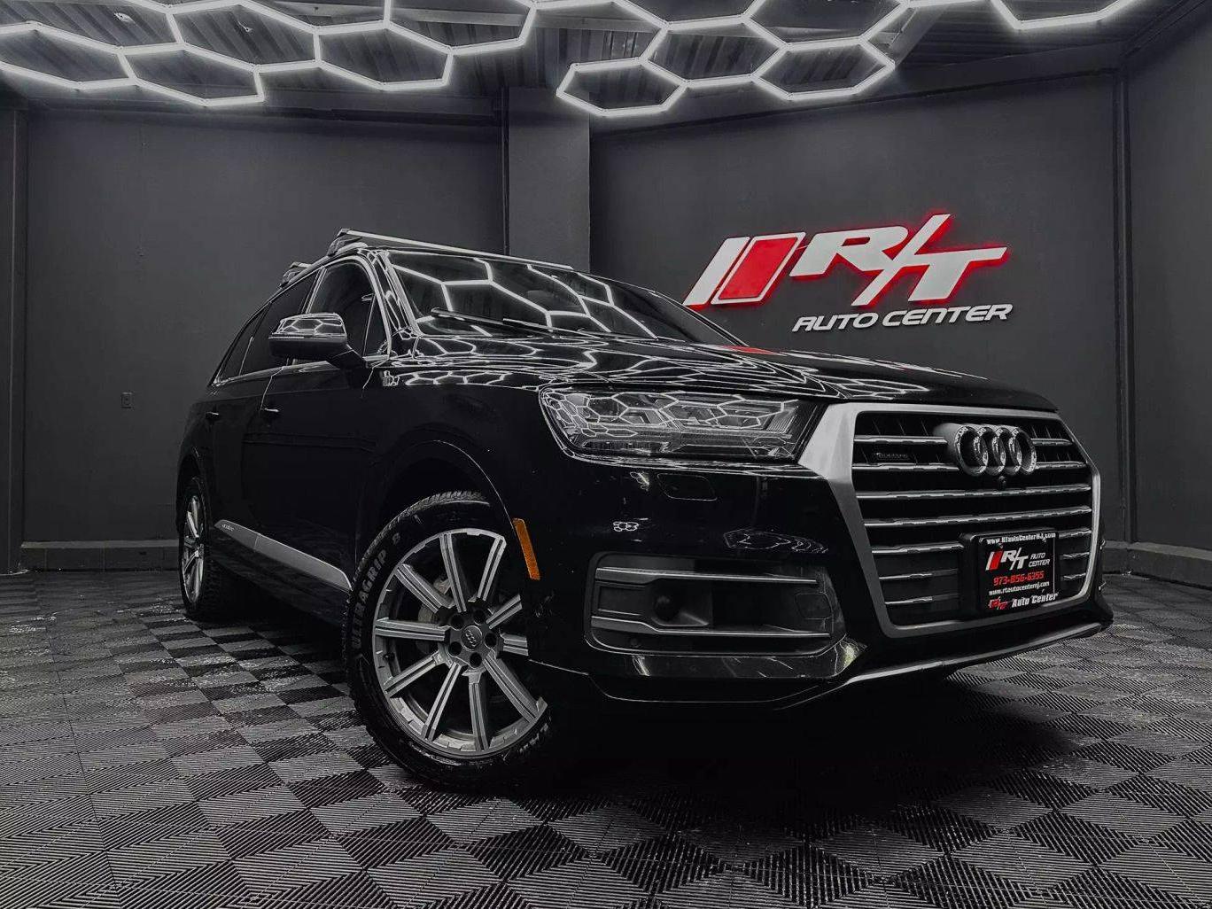 AUDI Q7 2019 WA1LAAF76KD006377 image