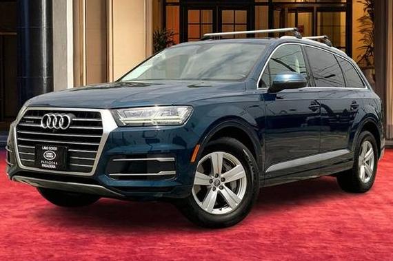AUDI Q7 2019 WA1LHAF73KD034195 image