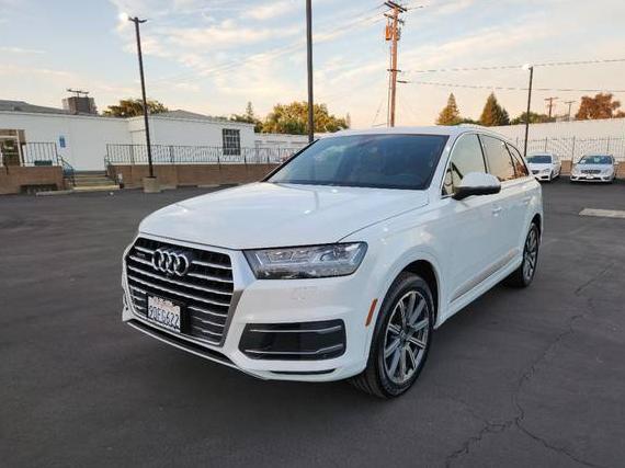 AUDI Q7 2019 WA1LHAF78KD026920 image