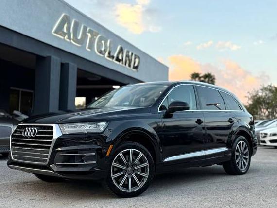 AUDI Q7 2019 WA1LAAF76KD032722 image