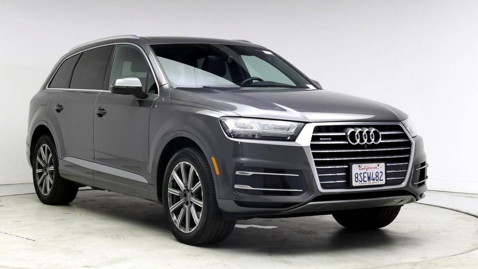 AUDI Q7 2019 WA1LHAF75KD035509 image