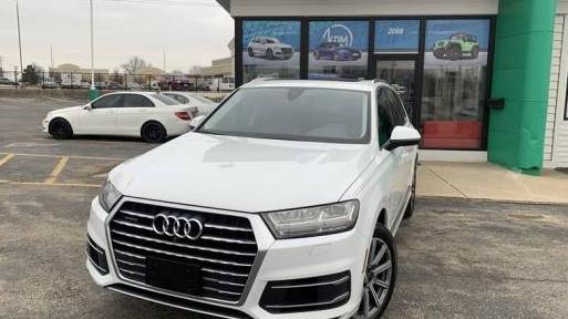 AUDI Q7 2019 WA1LAAF74KD005888 image