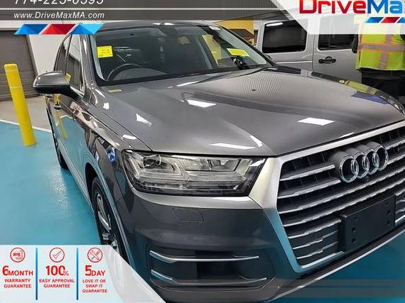 AUDI Q7 2019 WA1LAAF7XKD010030 image