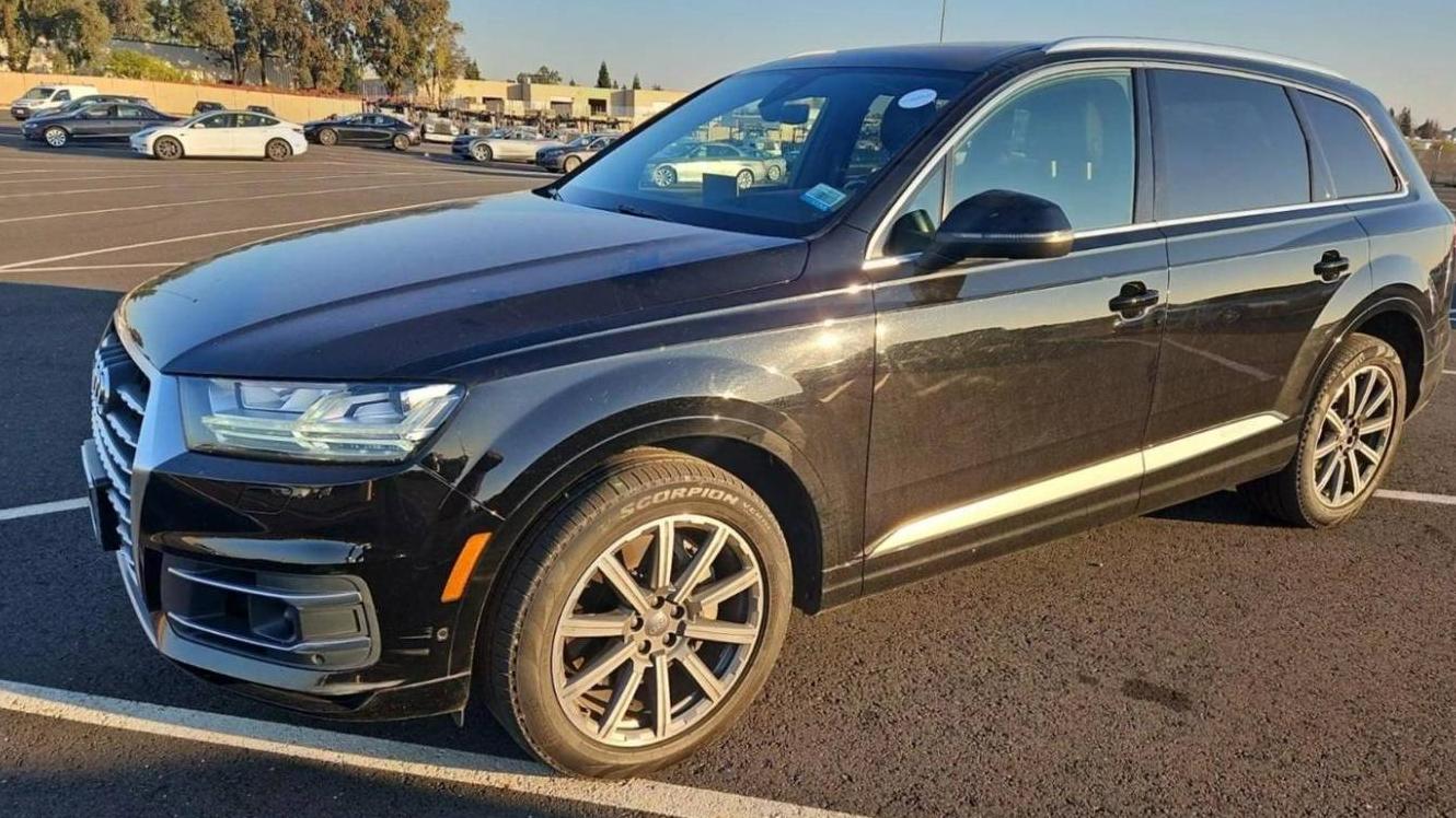 AUDI Q7 2019 WA1VAAF70KD010644 image