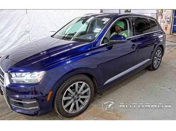 AUDI Q7 2019 WA1LAAF70KD047216 image