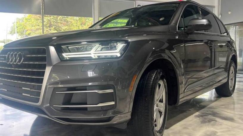 AUDI Q7 2019 WA1LHAF73KD018384 image