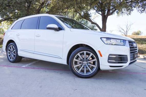 AUDI Q7 2018 WA1VAAF75JD040172 image