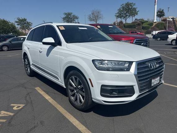 AUDI Q7 2018 WA1VAAF75JD013733 image AUDI Q7 2018 WA1VAAF75JD013733 image