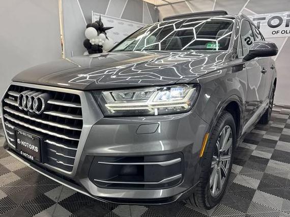 AUDI Q7 2018 WA1LAAF72JD048897 image