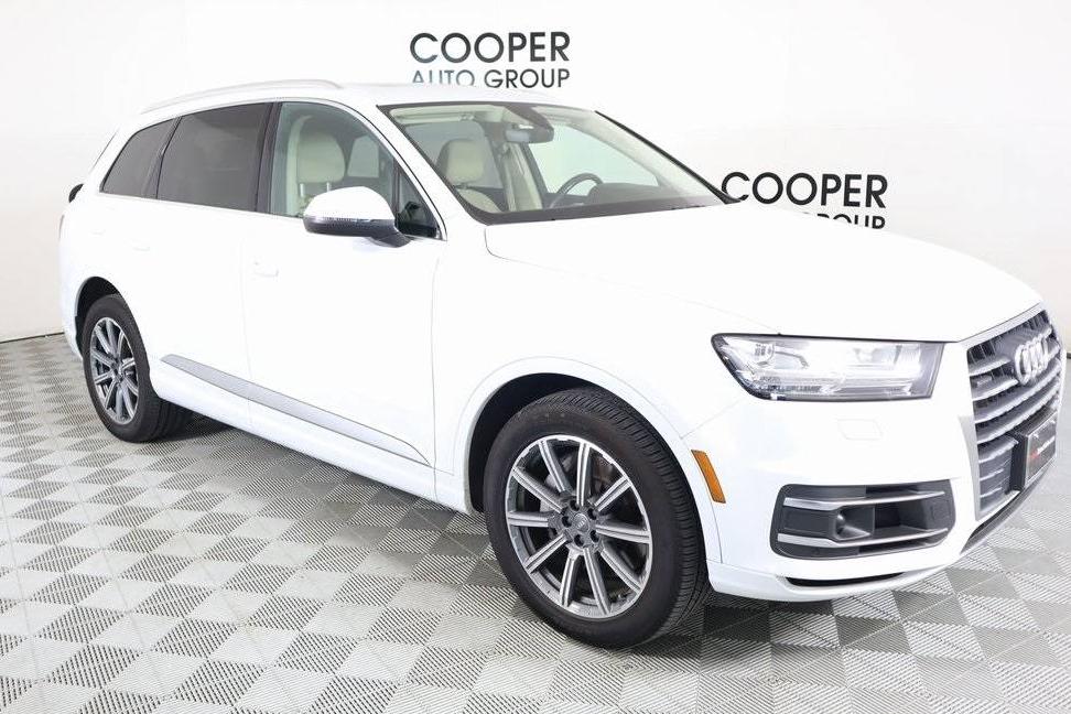 AUDI Q7 2018 WA1VAAF74JD030975 image