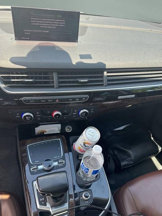 AUDI Q7 2018 WA1LABF75JD002440 image