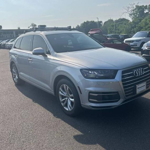 AUDI Q7 2018 WA1LAAF75JD003954 image