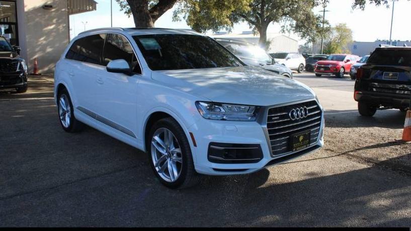 AUDI Q7 2018 WA1VAAF71JD040377 image