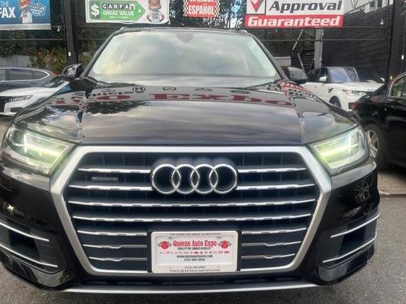 AUDI Q7 2018 WA1LAAF74JD049937 image