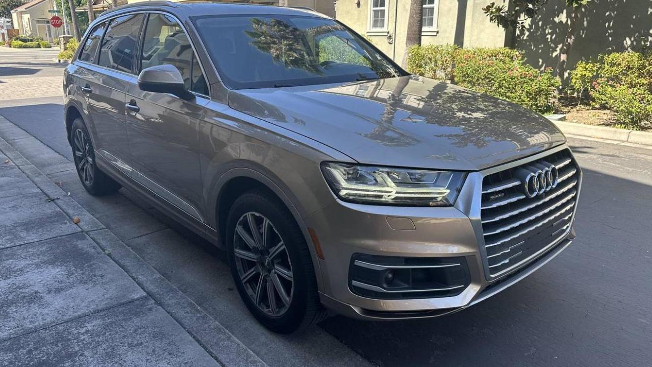 AUDI Q7 2018 WA1VAAF76JD006970 image