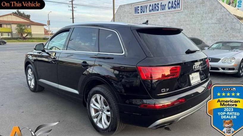 AUDI Q7 2018 WA1LAAF75JD017594 image