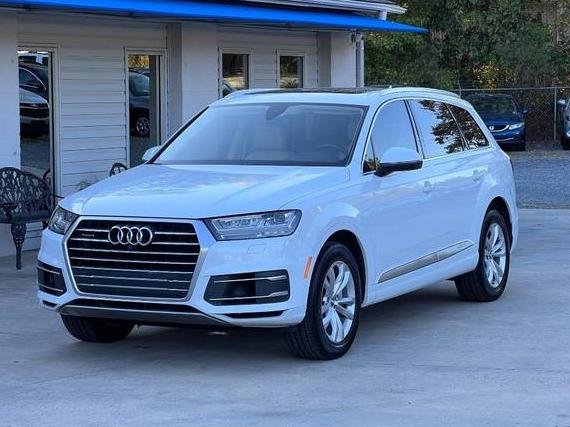 AUDI Q7 2018 WA1LAAF72JD005371 image