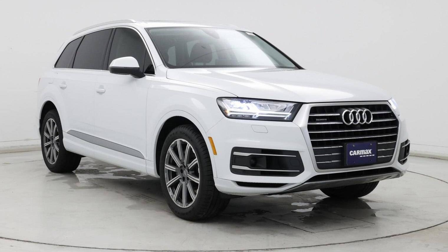 AUDI Q7 2018 WA1VAAF77JD022238 image