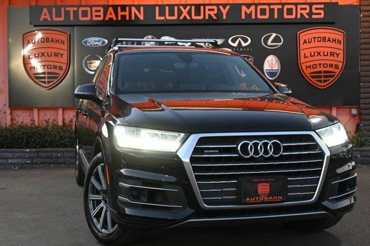 AUDI Q7 2018 WA1LAAF77JD024921 image