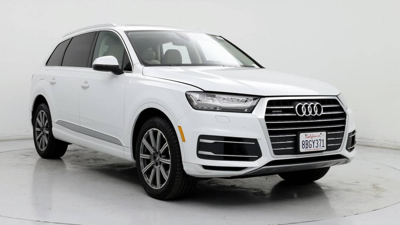 AUDI Q7 2018 WA1LAAF75JD015506 image