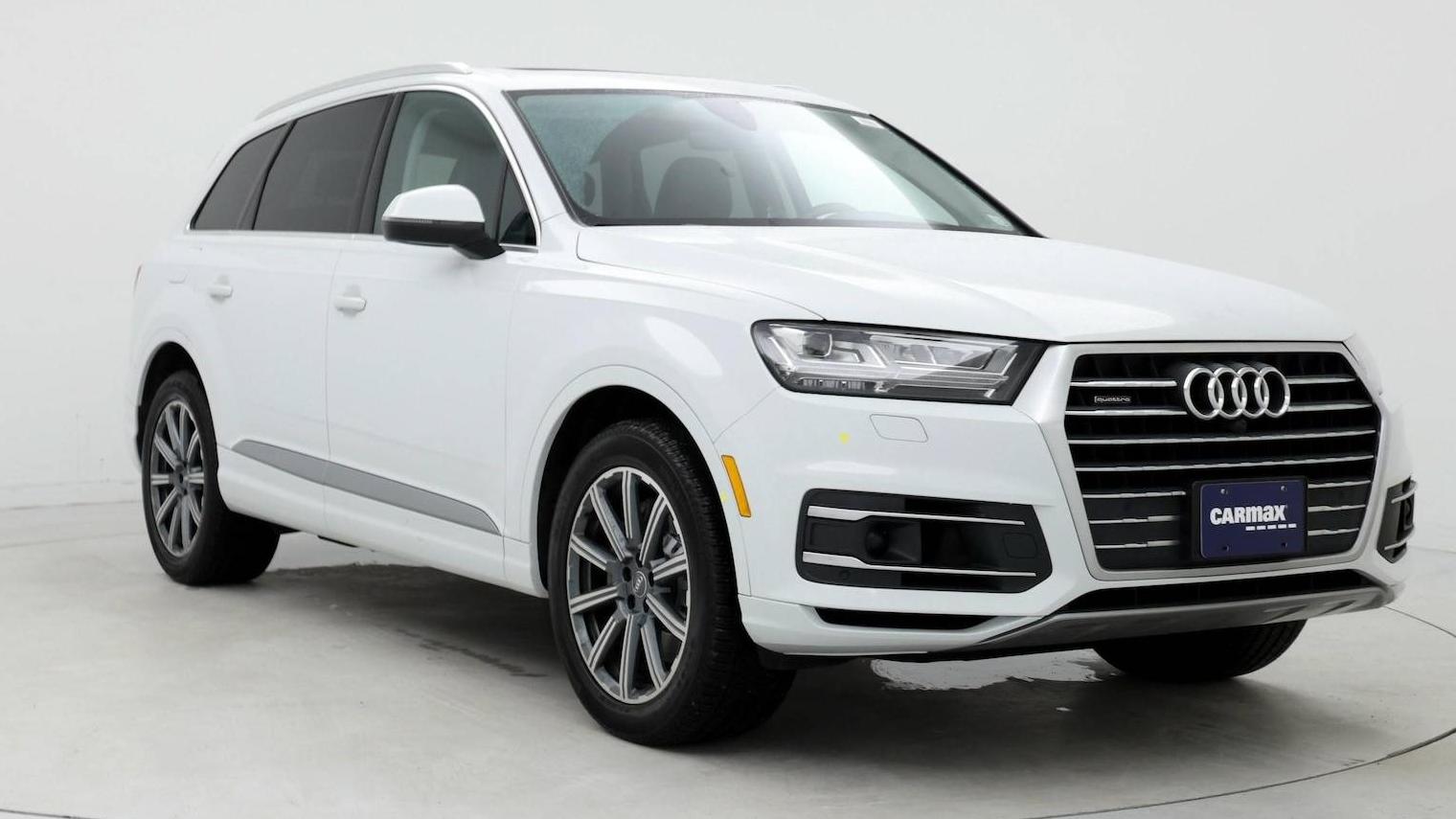 AUDI Q7 2018 WA1LAAF79JD052039 image