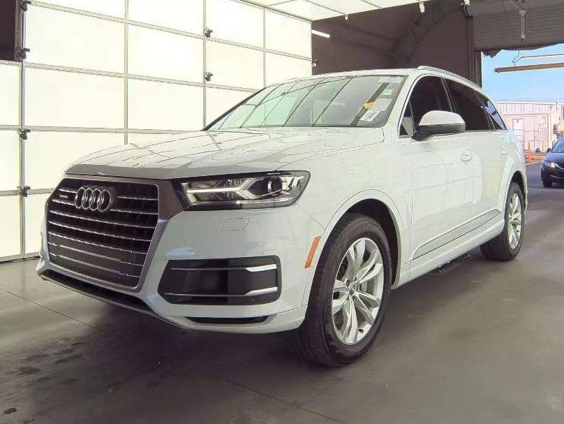 AUDI Q7 2018 WA1LAAF79JD043907 image