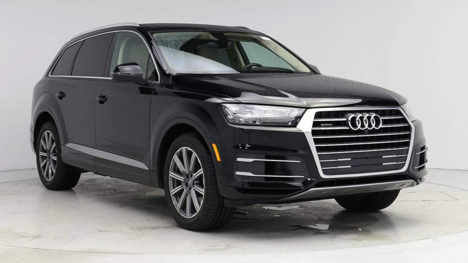 AUDI Q7 2018 WA1VAAF78JD019400 image