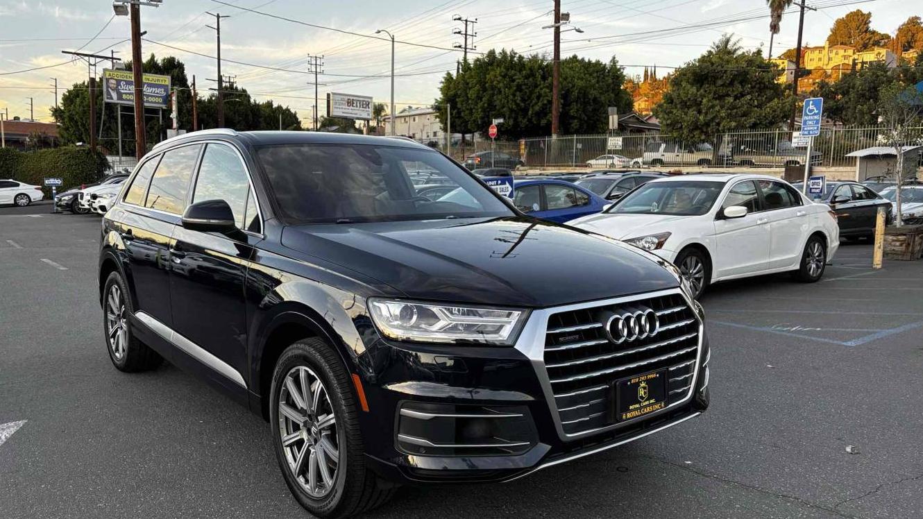 AUDI Q7 2018 WA1AAAF71JD012836 image