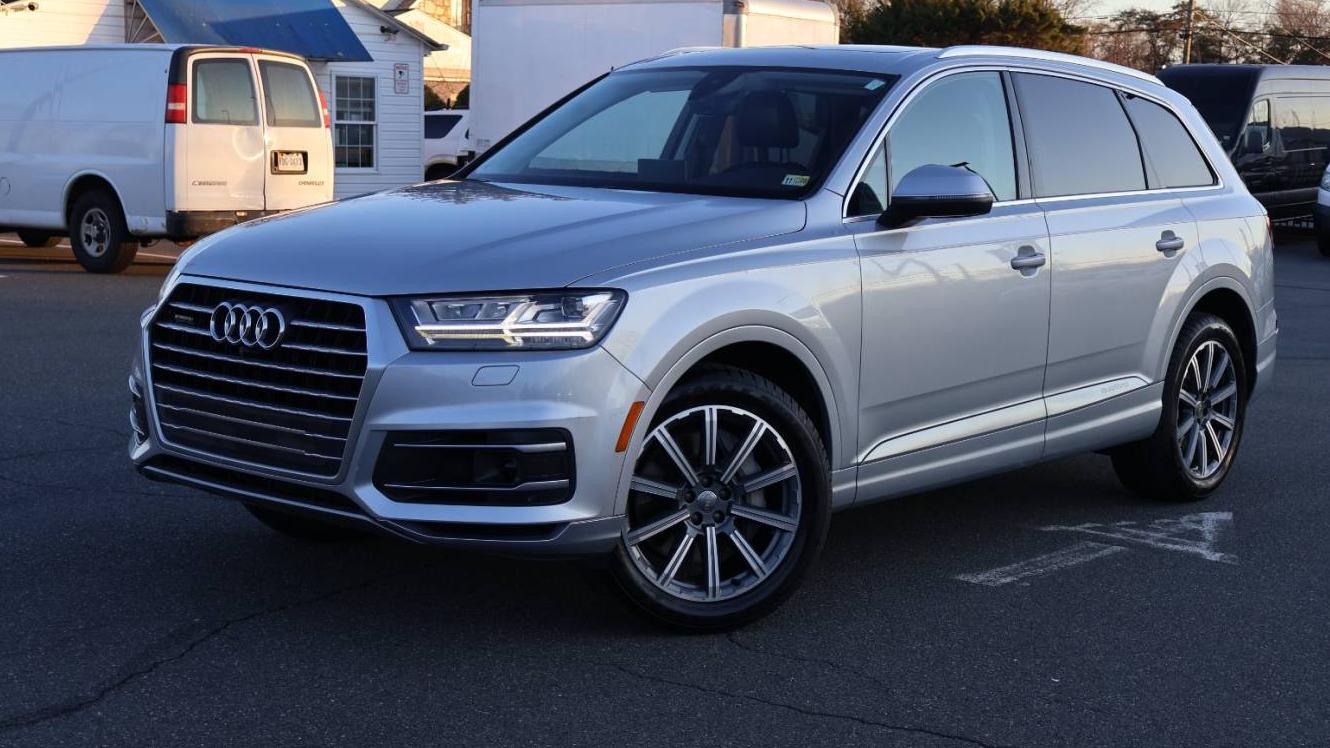 AUDI Q7 2018 WA1LAAF70JD046761 image