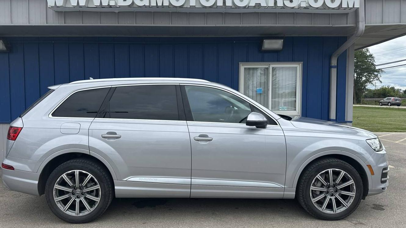 AUDI Q7 2018 WA1LAAF74JD046004 image