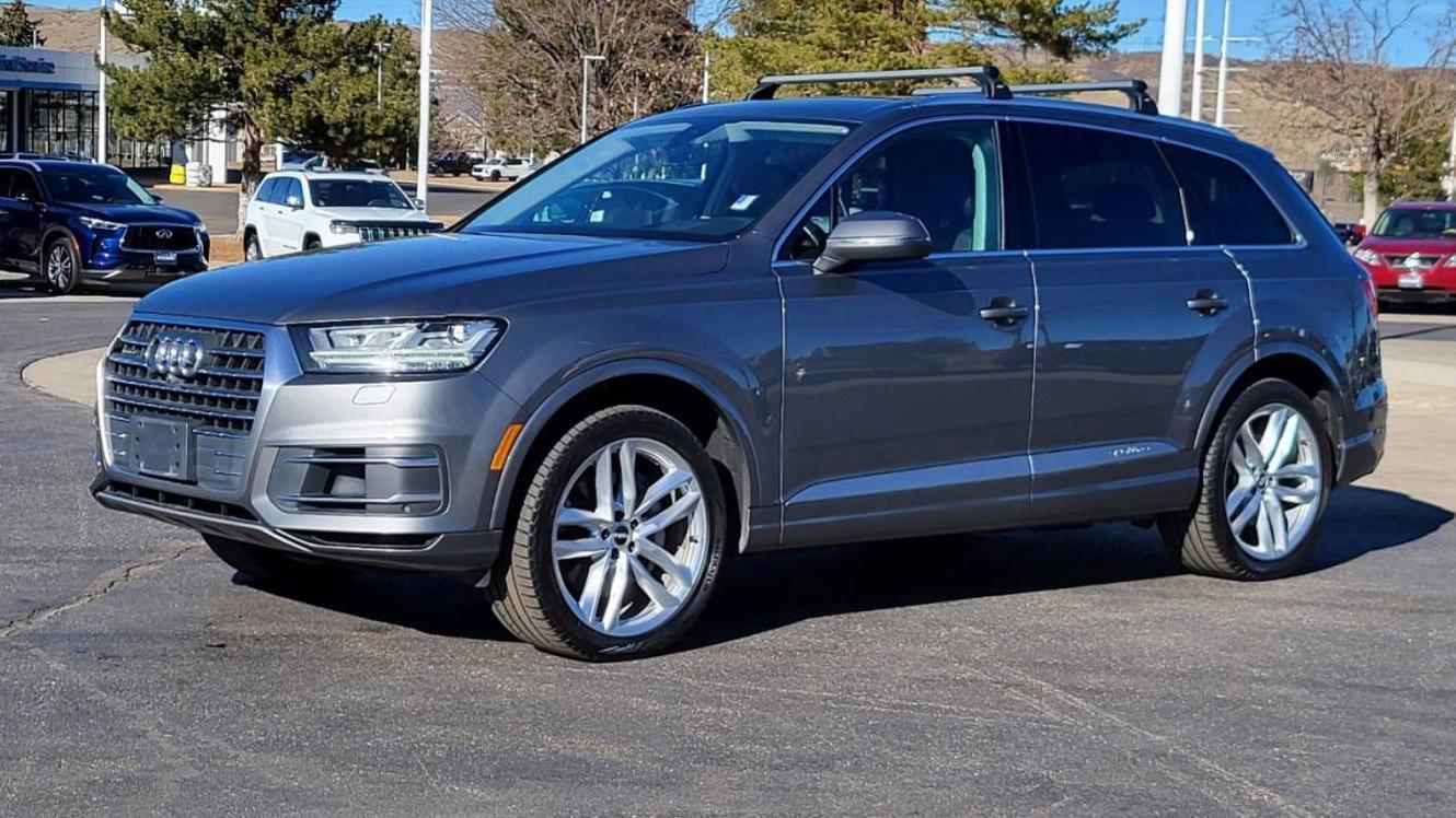 AUDI Q7 2017 WA1VAAF79HD024244 image