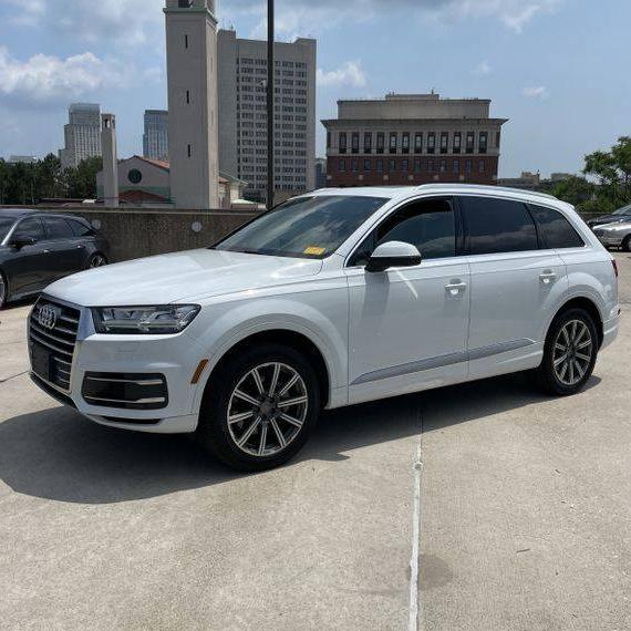 AUDI Q7 2017 WA1LAAF78HD026865 image