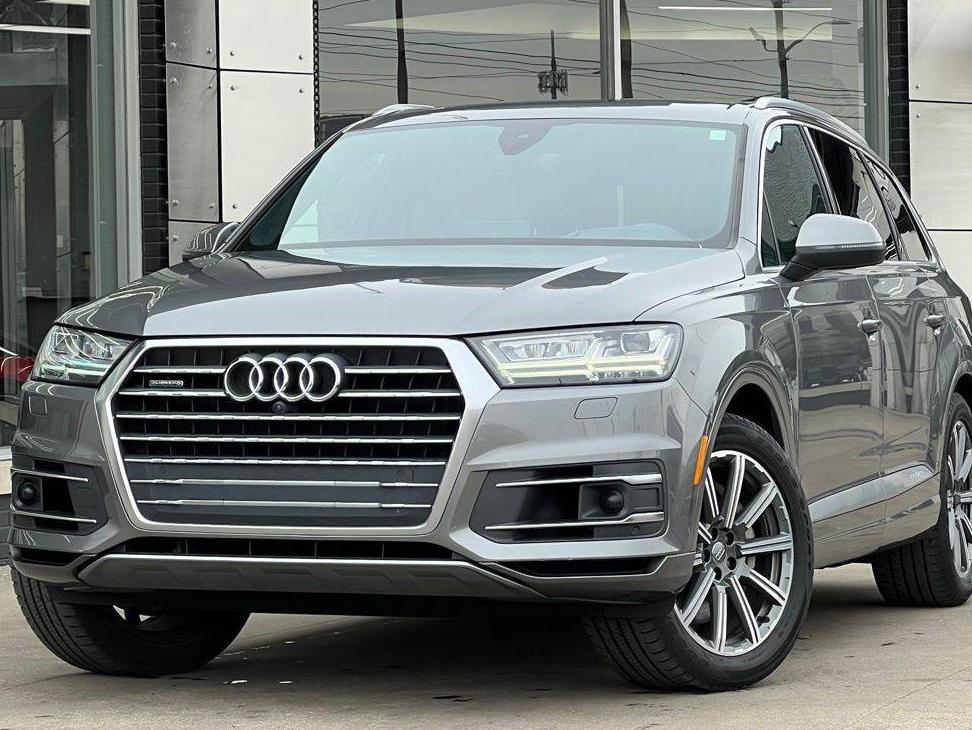 AUDI Q7 2017 WA1VAAF74HD033255 image