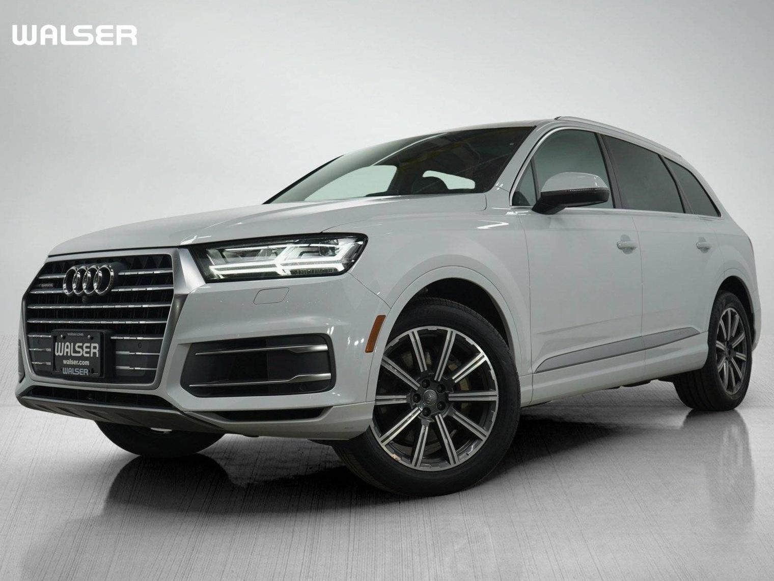 AUDI Q7 2017 WA1LAAF71HD021247 image