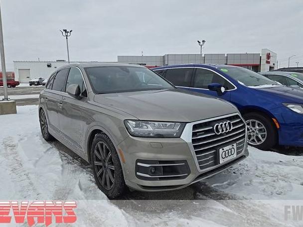 AUDI Q7 2017 WA1VABF74HD042415 image