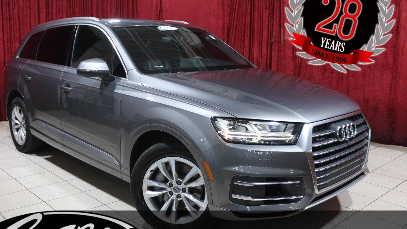 AUDI Q7 2017 WA1LHAF77HD049064 image