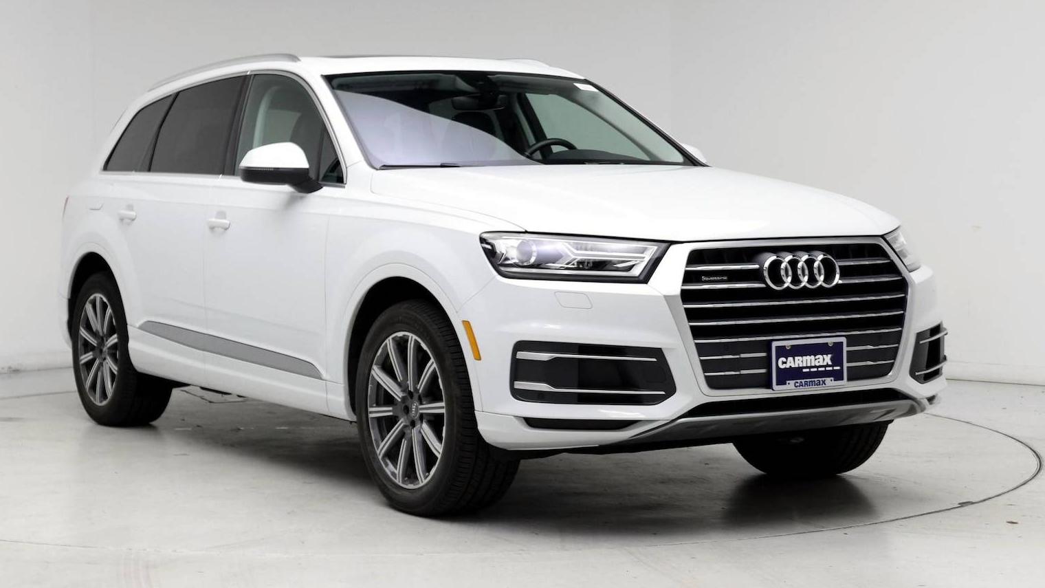 AUDI Q7 2017 WA1LHAF73HD058652 image