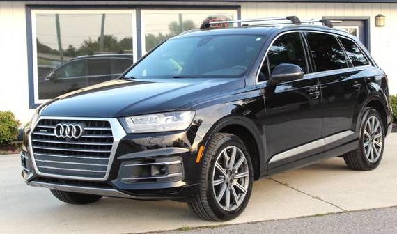 AUDI Q7 2017 WA1LAAF70HD005153 image