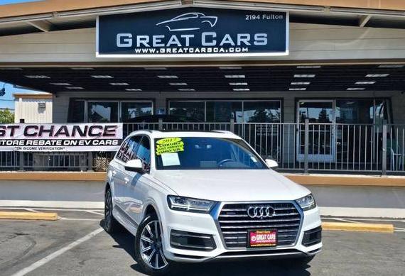 AUDI Q7 2017 WA1LAAF77HD018384 image