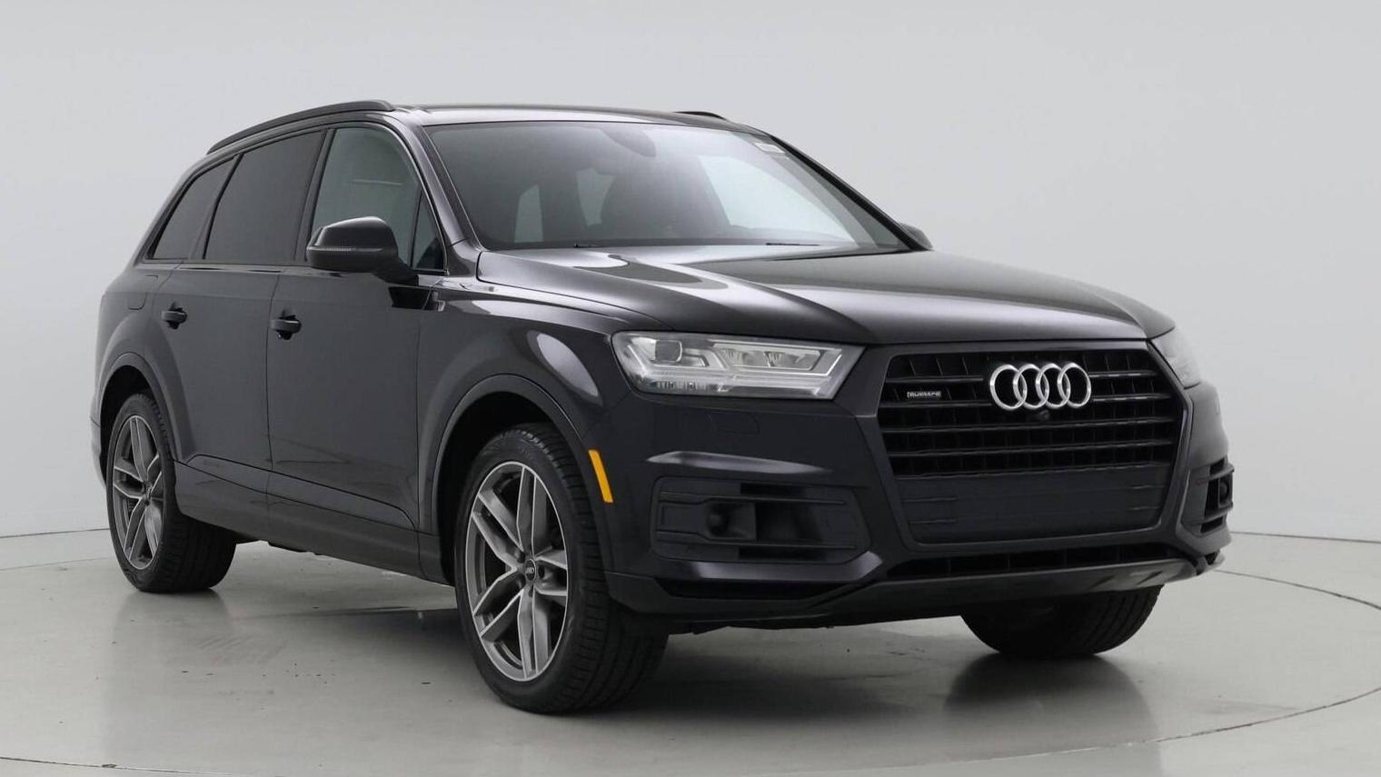 AUDI Q7 2017 WA1VAAF79HD024339 image