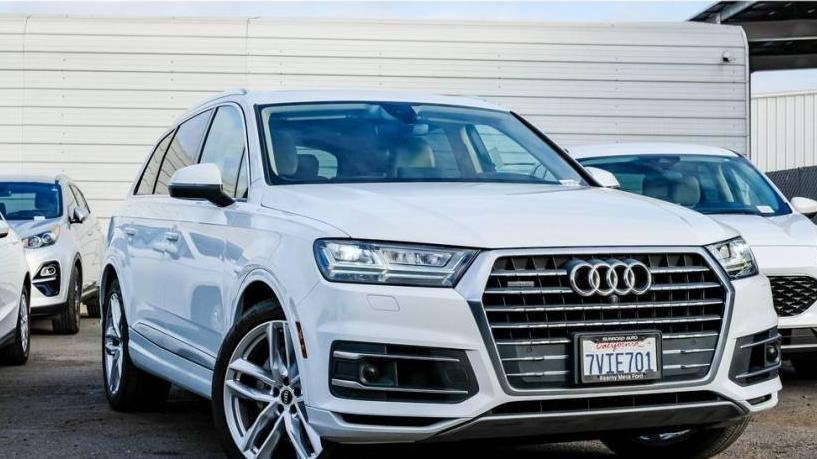 AUDI Q7 2017 WA1VAAF74HD026001 image