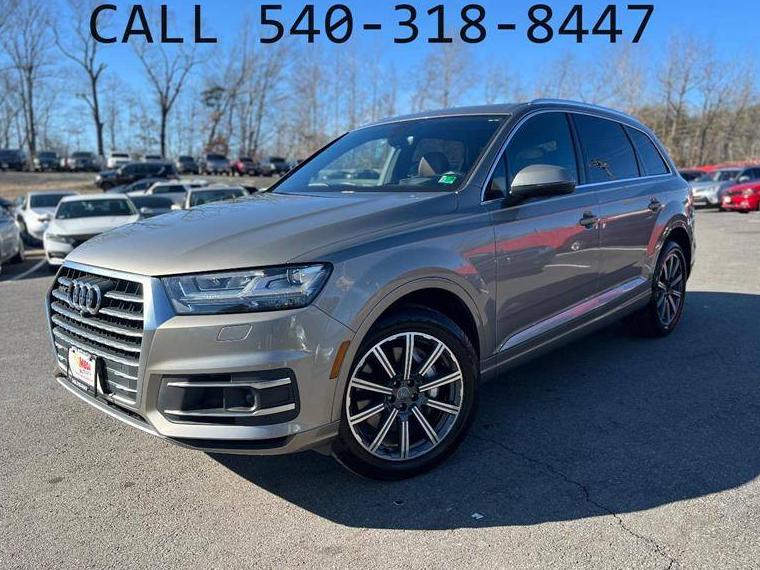 AUDI Q7 2017 WA1VAAF70HD020146 image