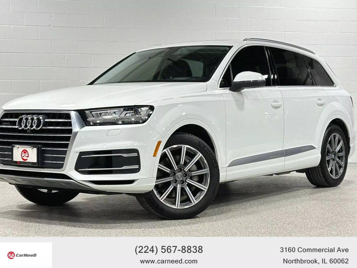 AUDI Q7 2017 WA1VAAF71HD032581 image