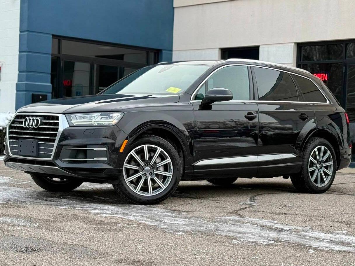 AUDI Q7 2017 WA1VAAF73HD036602 image