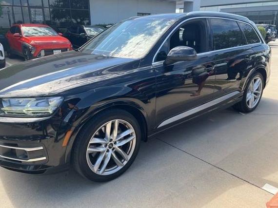 AUDI Q7 2017 WA1VAAF73HD010159 image