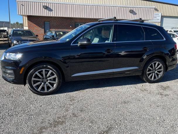 AUDI Q7 2017 WA1VAAF78HD038863 image