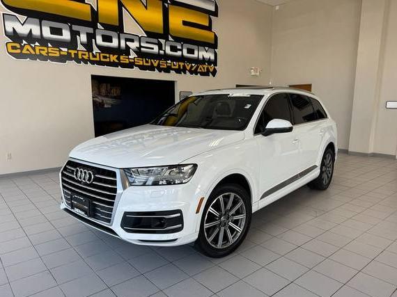 AUDI Q7 2017 WA1LHAF74HD052472 image AUDI Q7 2017 WA1LHAF74HD052472 image