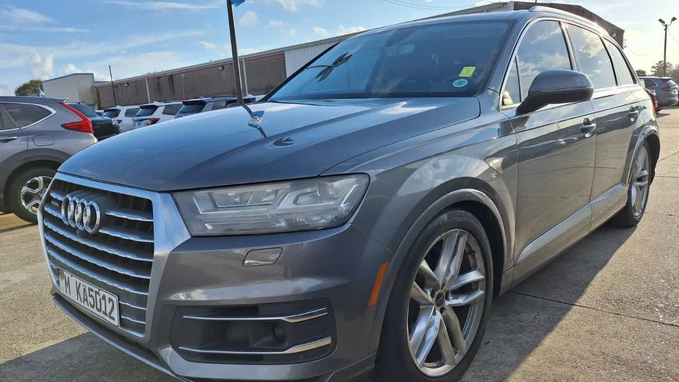 AUDI Q7 2017 WA1VAAF74HD003558 image