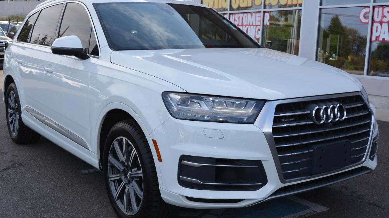 AUDI Q7 2017 WA1LAAF75HD034714 image