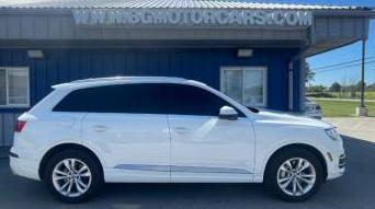 AUDI Q7 2017 WA1LHAF72HD040658 image